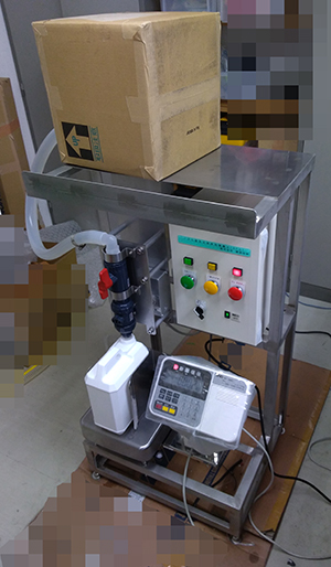 開発技研_小型液体充填機_FS型